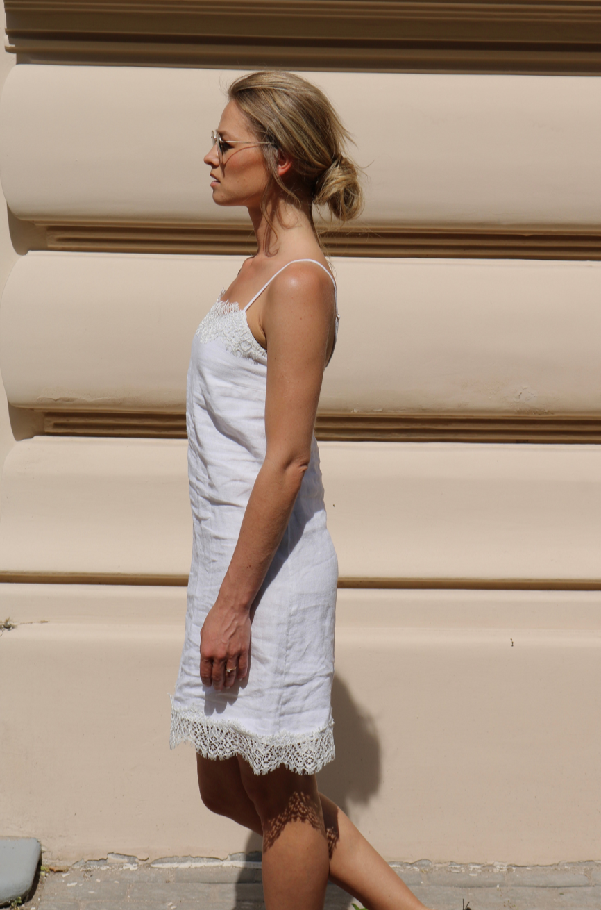 Jauniešu lina kleita