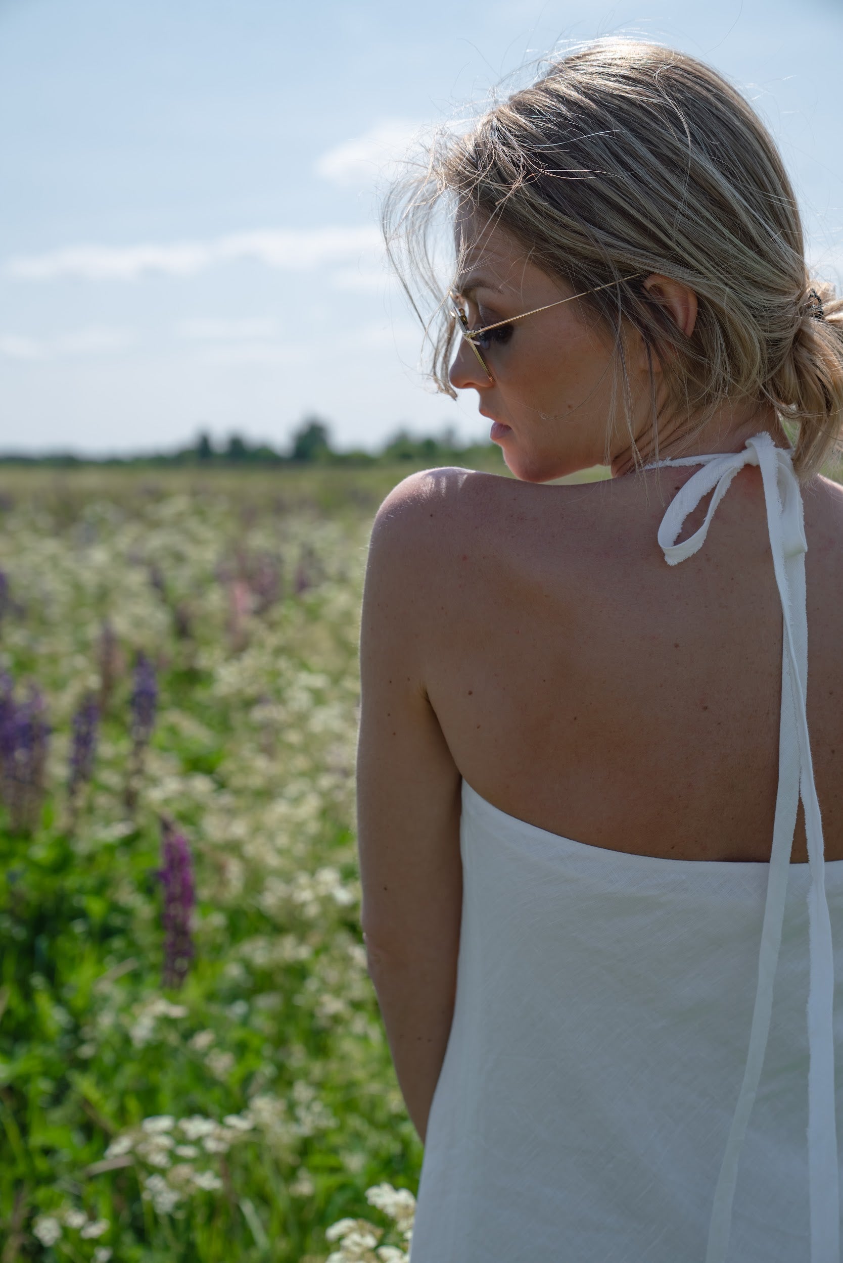 Tīra lina romāna kleita