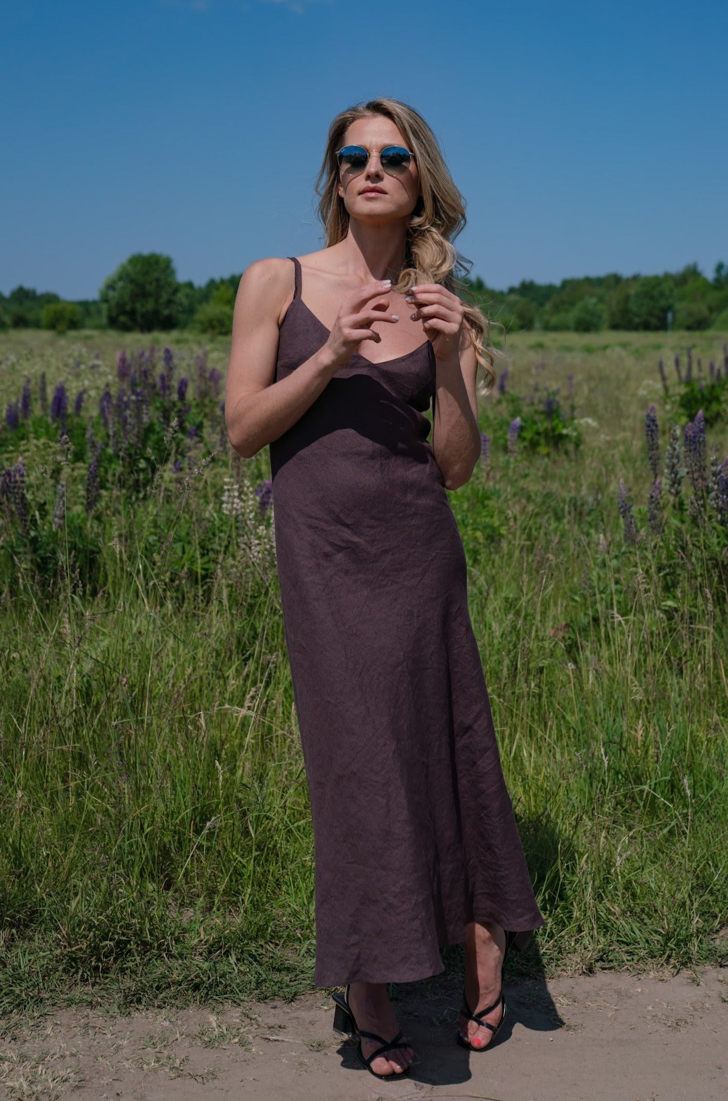 Mīlestības pilna vasaras linu kleita